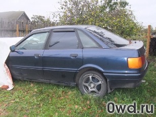 Битый автомобиль Audi 80