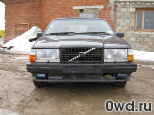 Битый автомобиль Volvo 740