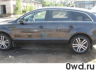 Битый автомобиль Audi Q7