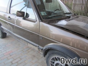 Битый автомобиль Volkswagen Golf