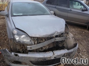 Битый автомобиль Opel Astra